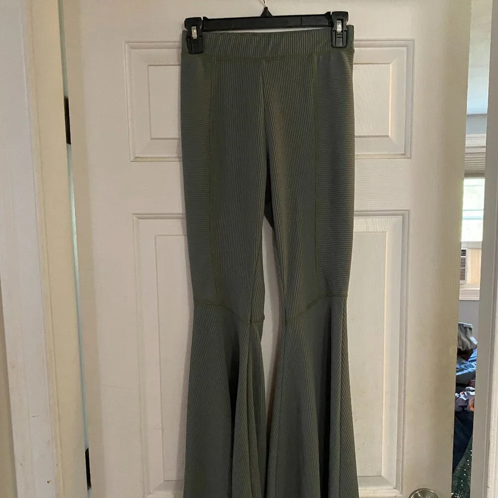 Sonny Ribbed Flare Pant Olive Small - Picture 2 of 5